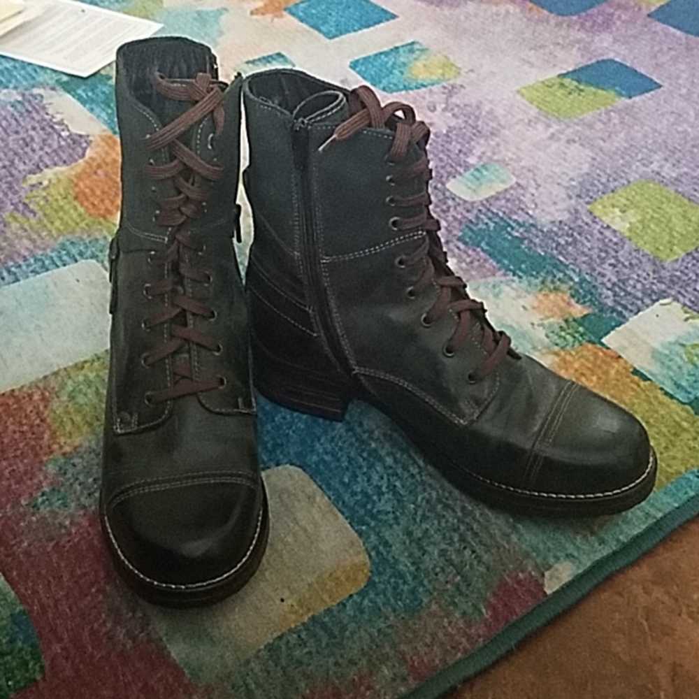Taos Crave Boots
